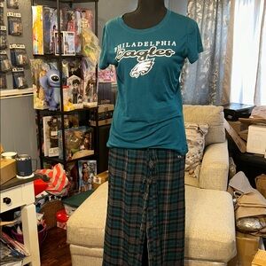 Green Philadelphia Eagles T-Shirt & Pajama Pants.